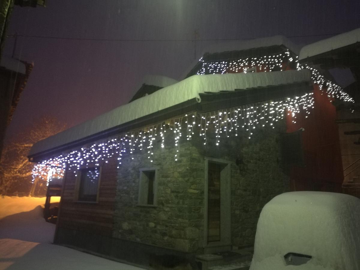 B&B La Maison D' Amelie Camere E Appartamenti Fenis Dış mekan fotoğraf