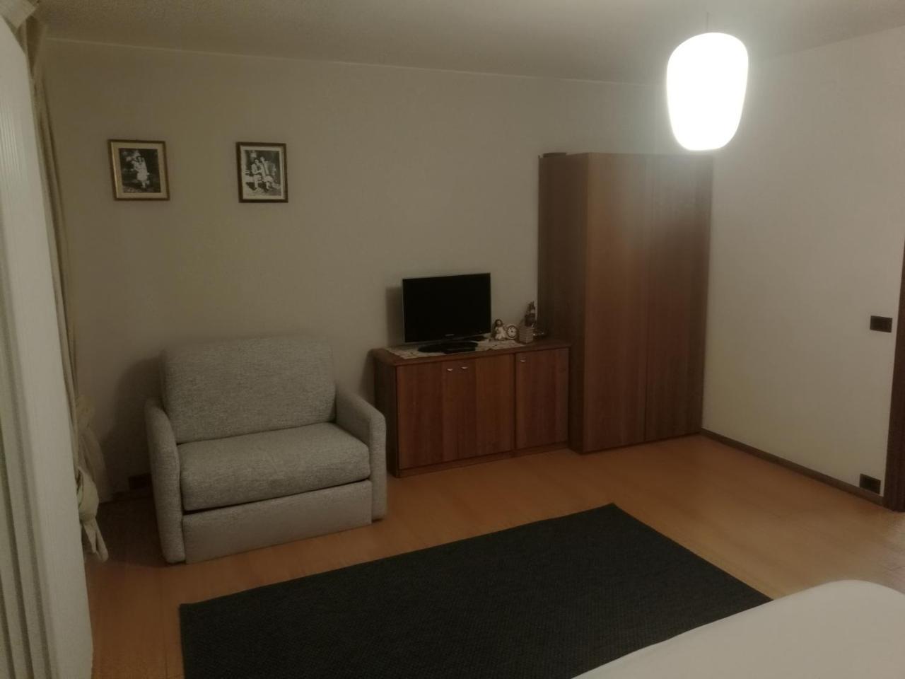 B&B La Maison D' Amelie Camere E Appartamenti Fenis Dış mekan fotoğraf
